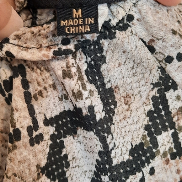 Clothes - Picture 2 of 16